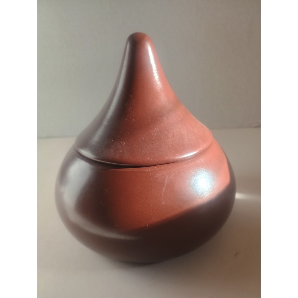 Hershey Kiss Chocolate Kiss THC2006 Ceramic Lidded Canister 5" Tall 6" Wide